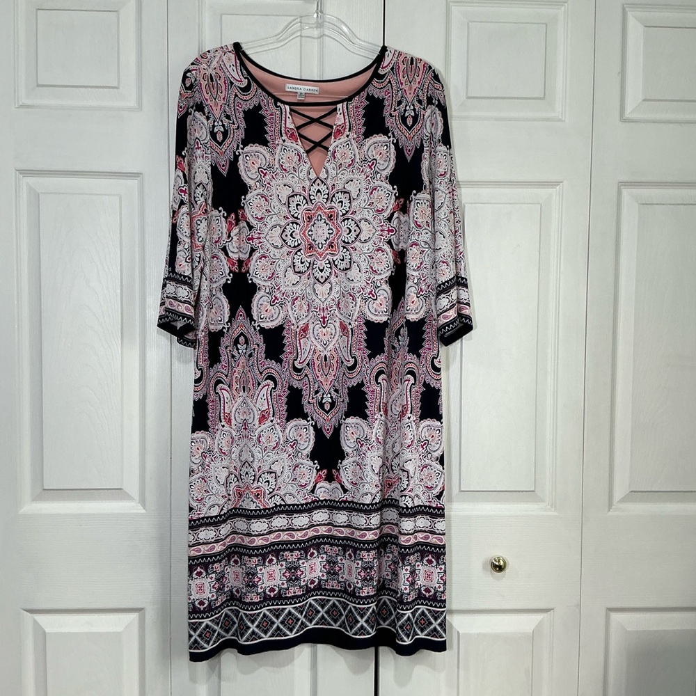🤎 Sandra Darren V-neck Floral Dress - Size 2X (00820)